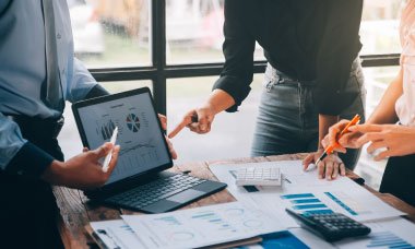 From Silos to Synergy: Aligning Business and Tech Teams